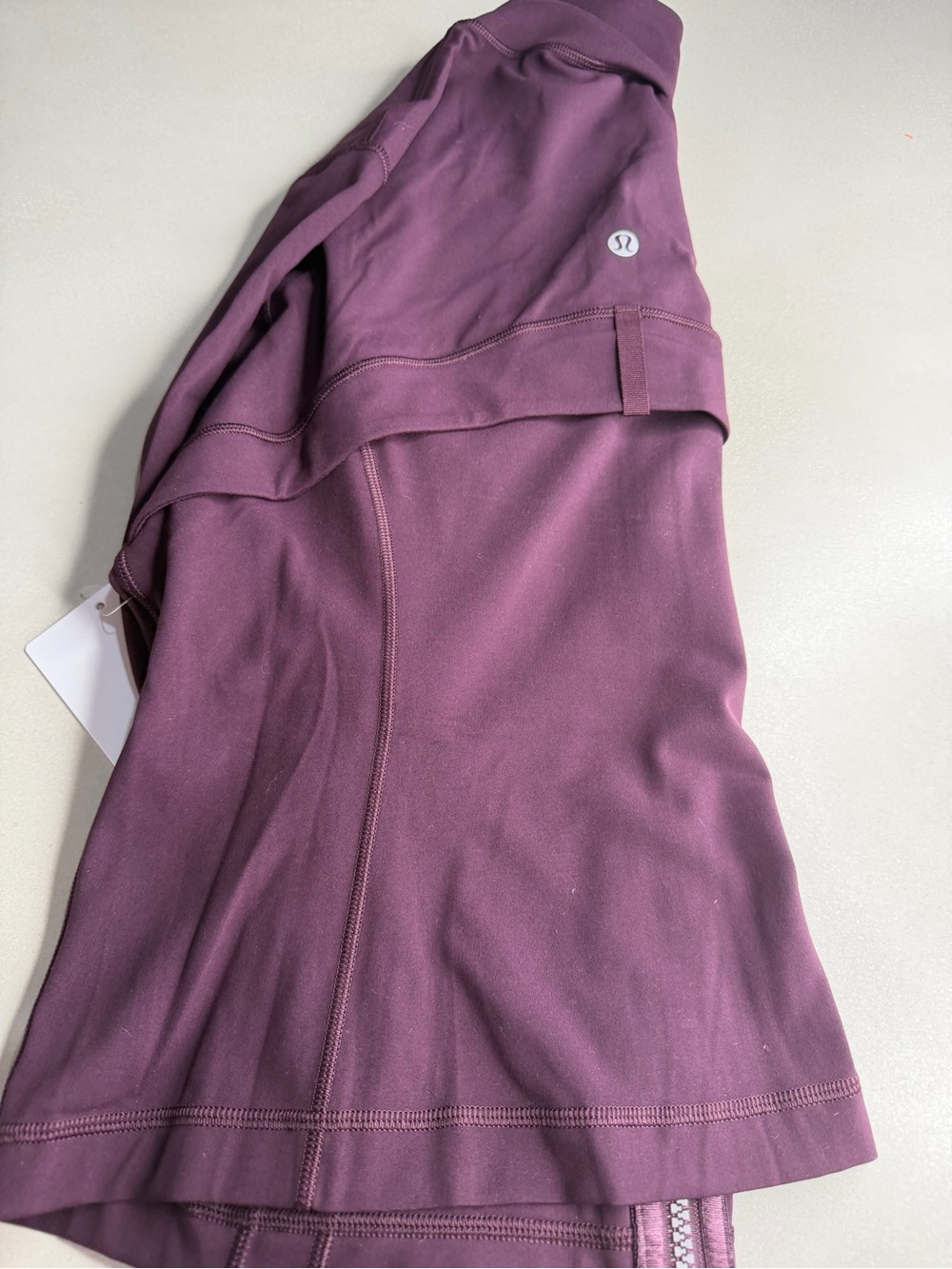 Lululemon Cropped Plum Zip-Up Active Jacket NWT Size 10 - Picture 2 of 7
